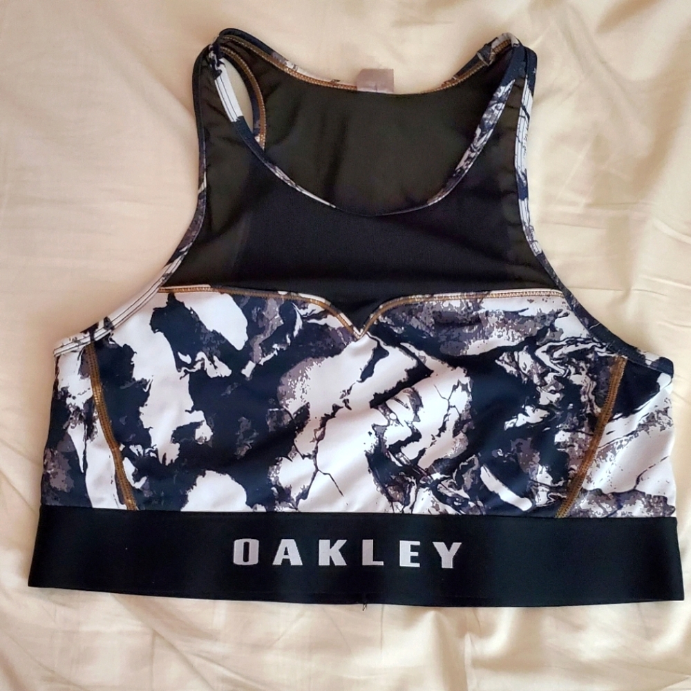 BOGO Oakley Sports Bra L + FREE Yoga Zella Bra